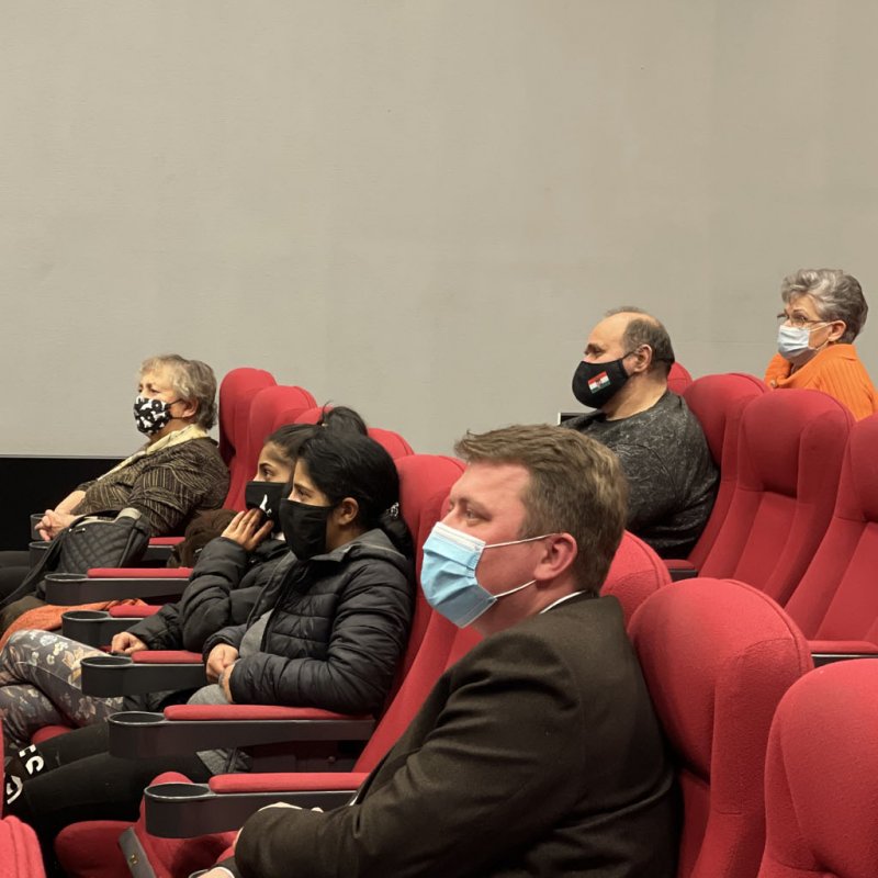 Fellobbant a szeretet lángja 15